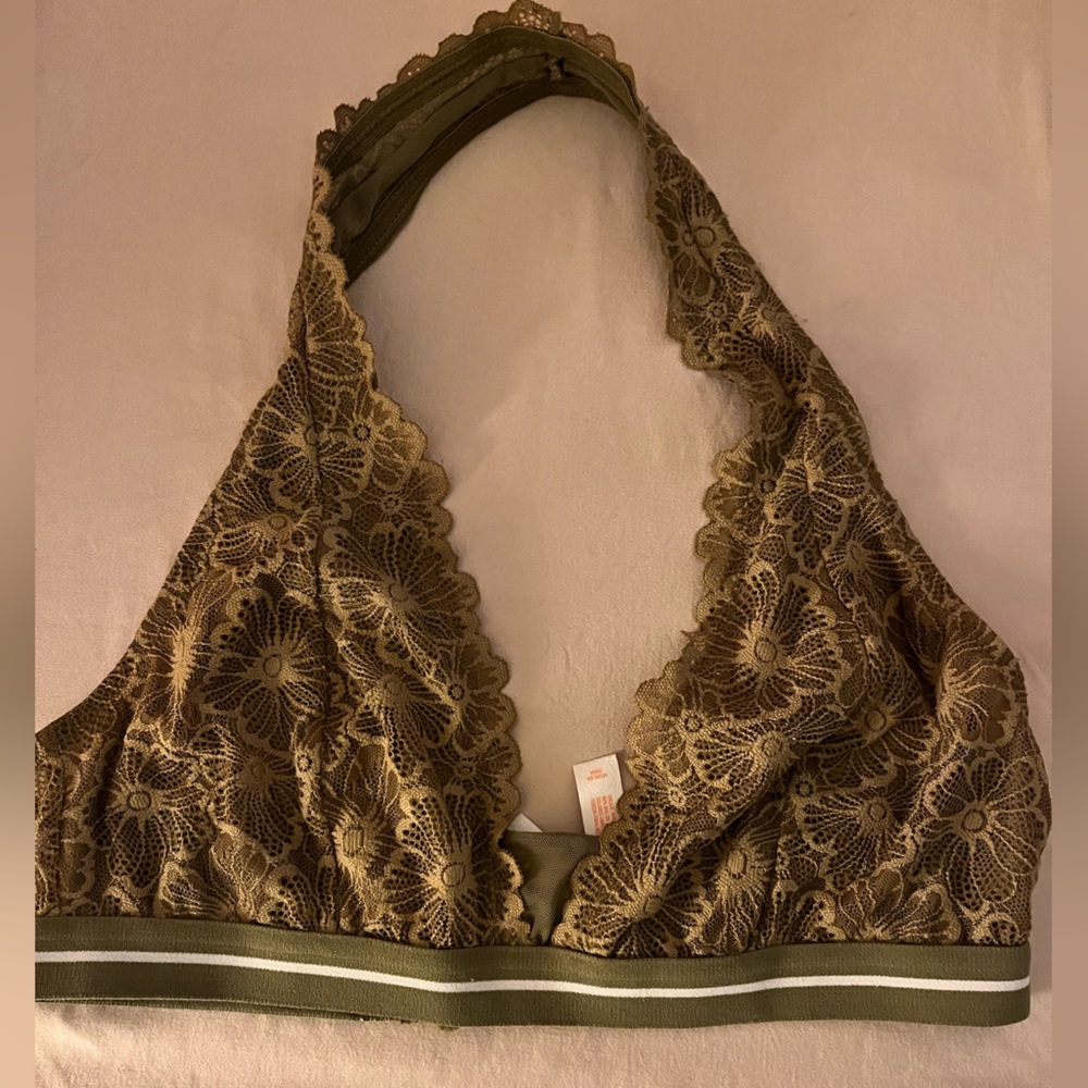 Colsie Green Lace Bra with Scalloped Edges